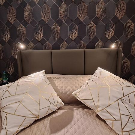 Aircraft Services Rooms 나폴리 외부 사진