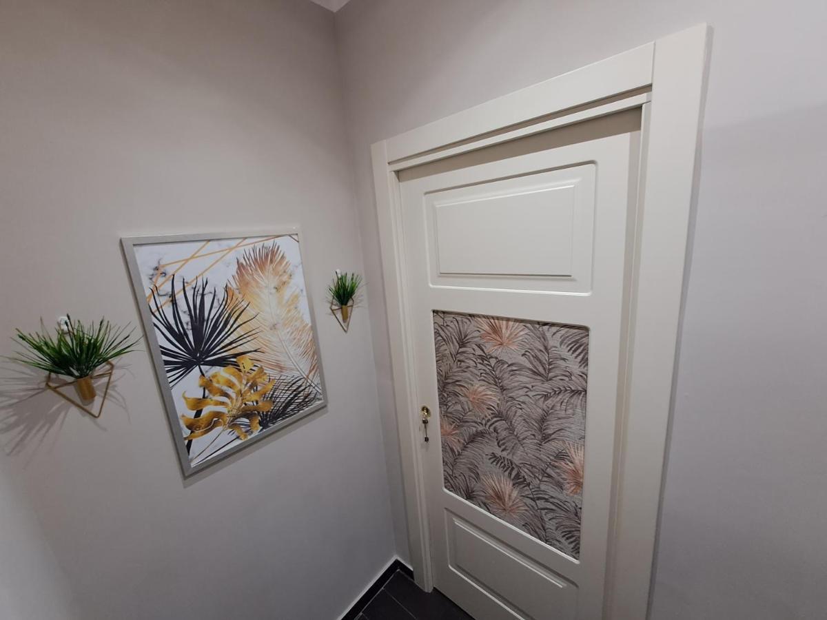 Aircraft Services Rooms 나폴리 외부 사진