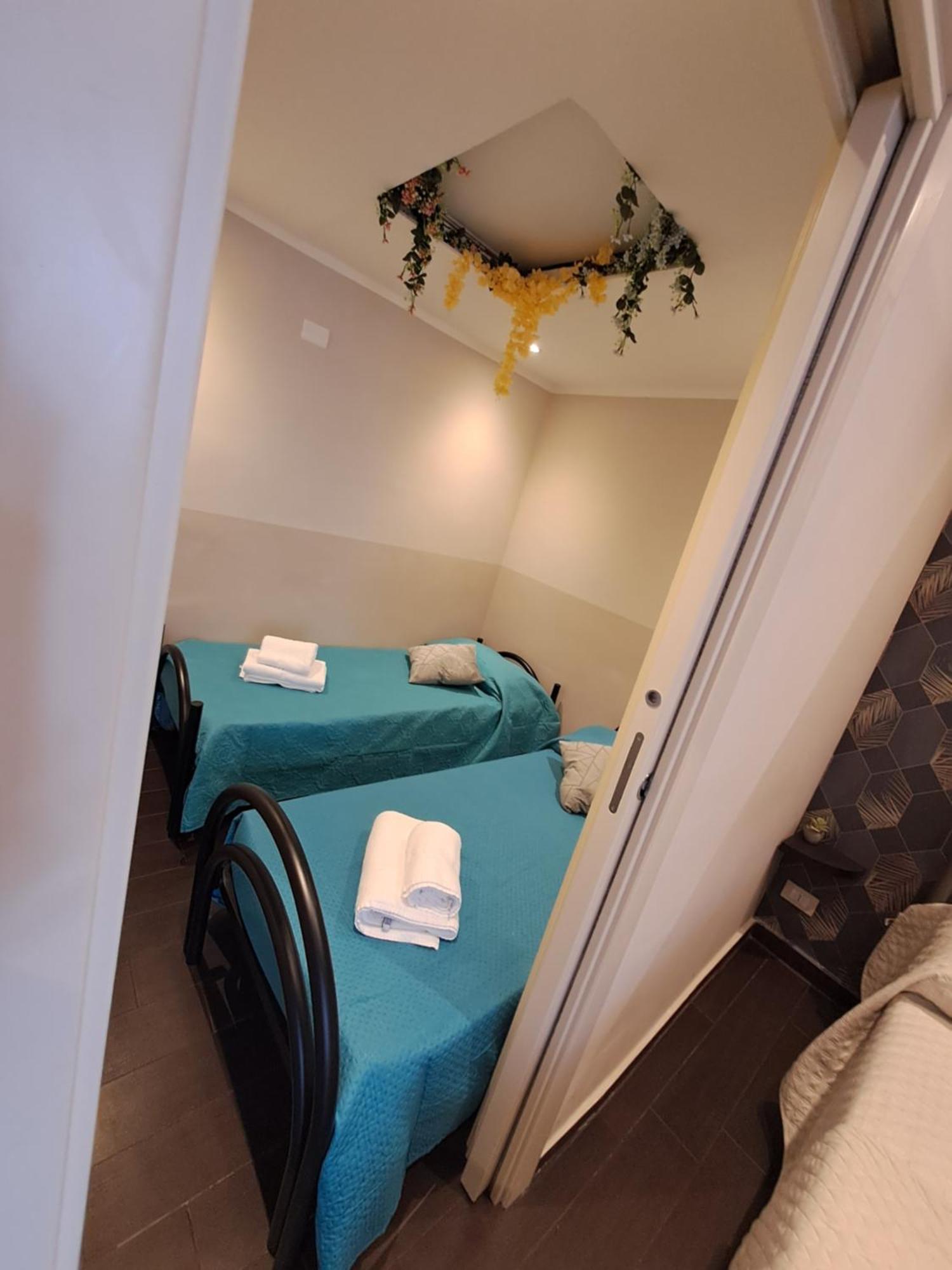 Aircraft Services Rooms 나폴리 외부 사진